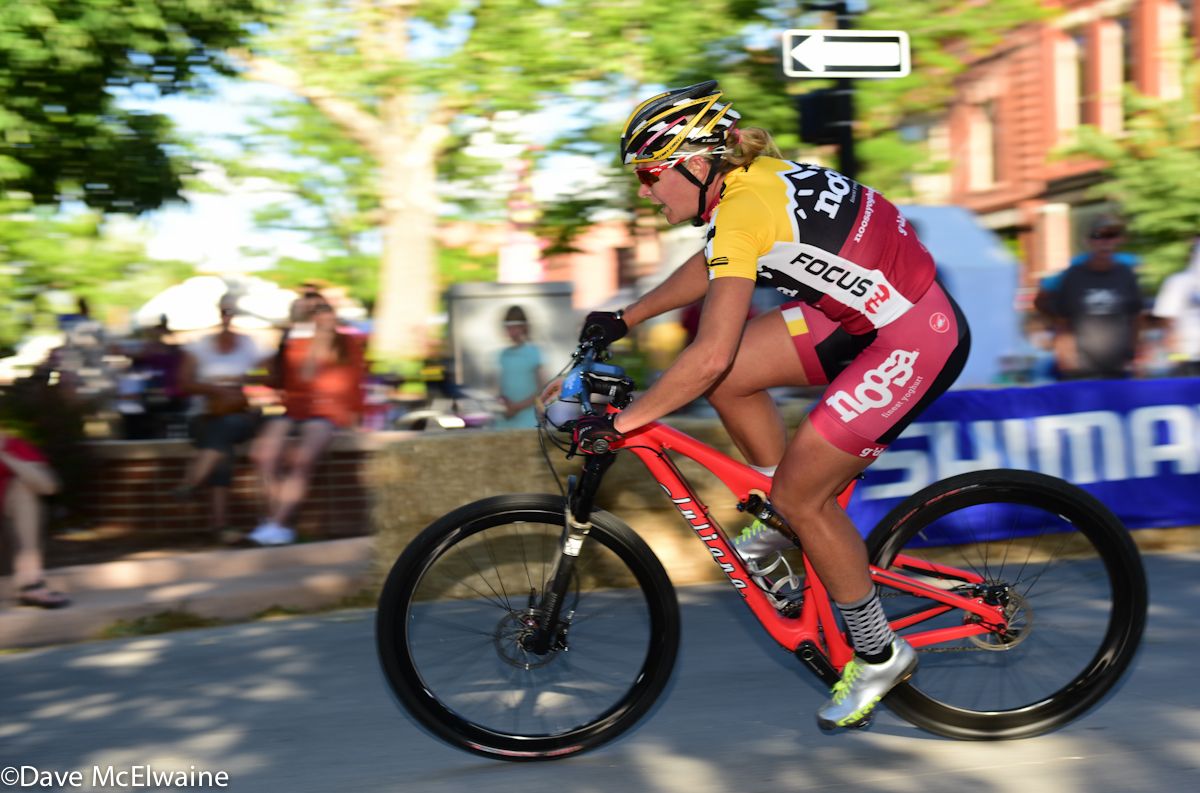 Meredith Miller (Noosa Pro Team) attempting to bring the race to a sprint finish