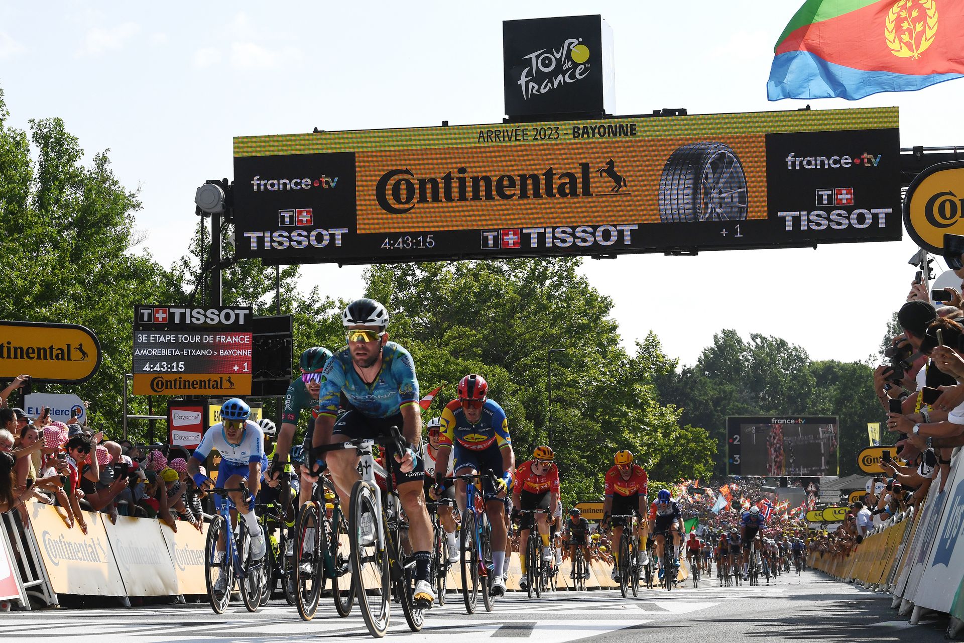 Curated visual reference: Visual Reference: Mark Cavendish Feeling Confident After Sixth In First Tour De