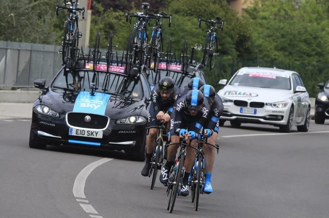 Bradley Wiggins wears his Wiggo branded aero helmet