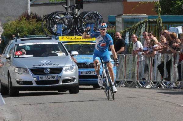Pierre Rolland (BBox Bouygues Telecom) celebrates his solo victory.