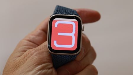 Apple Watch SE 3 in person