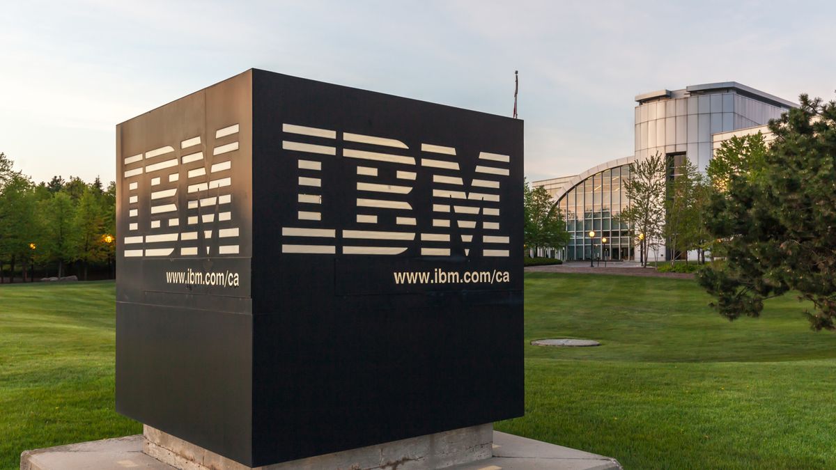 Image of the front of IBM&amp;#039;s head office in Markham, Canada