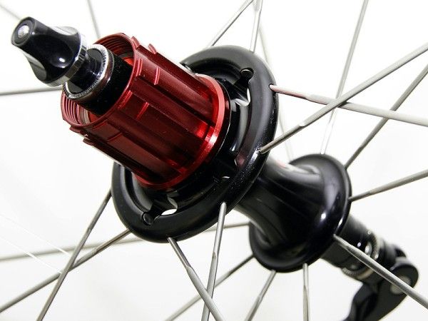 Aluminum freehub bodies are available to fit Shimano, SRAM and Campagnolo-style cassettes.