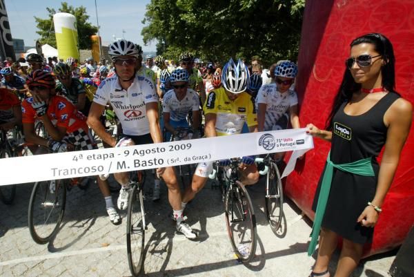 A moment of silence for Ra&uacute;l Solnado at the start