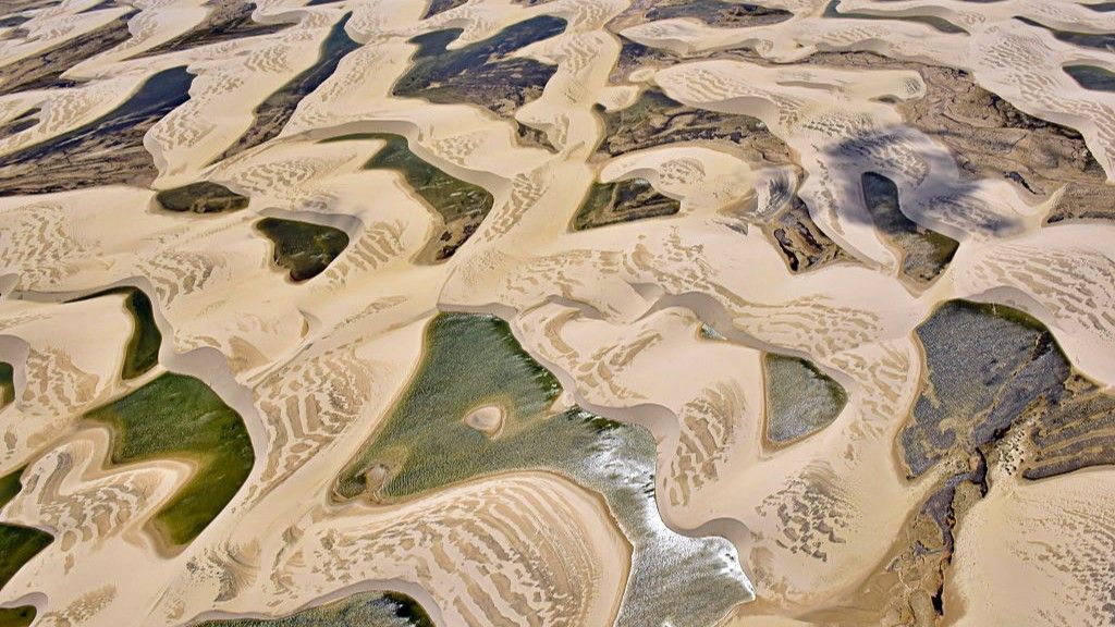 Lençóis Maranhenses: Brazil’s dune-filled expanse that sits at the intersection of 3 biomes Lençóis Maranhenses: Brazil’s dune-filled expanse that sits at the intersection of 3 biomes