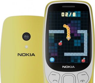 Nokia 3210 playing snake