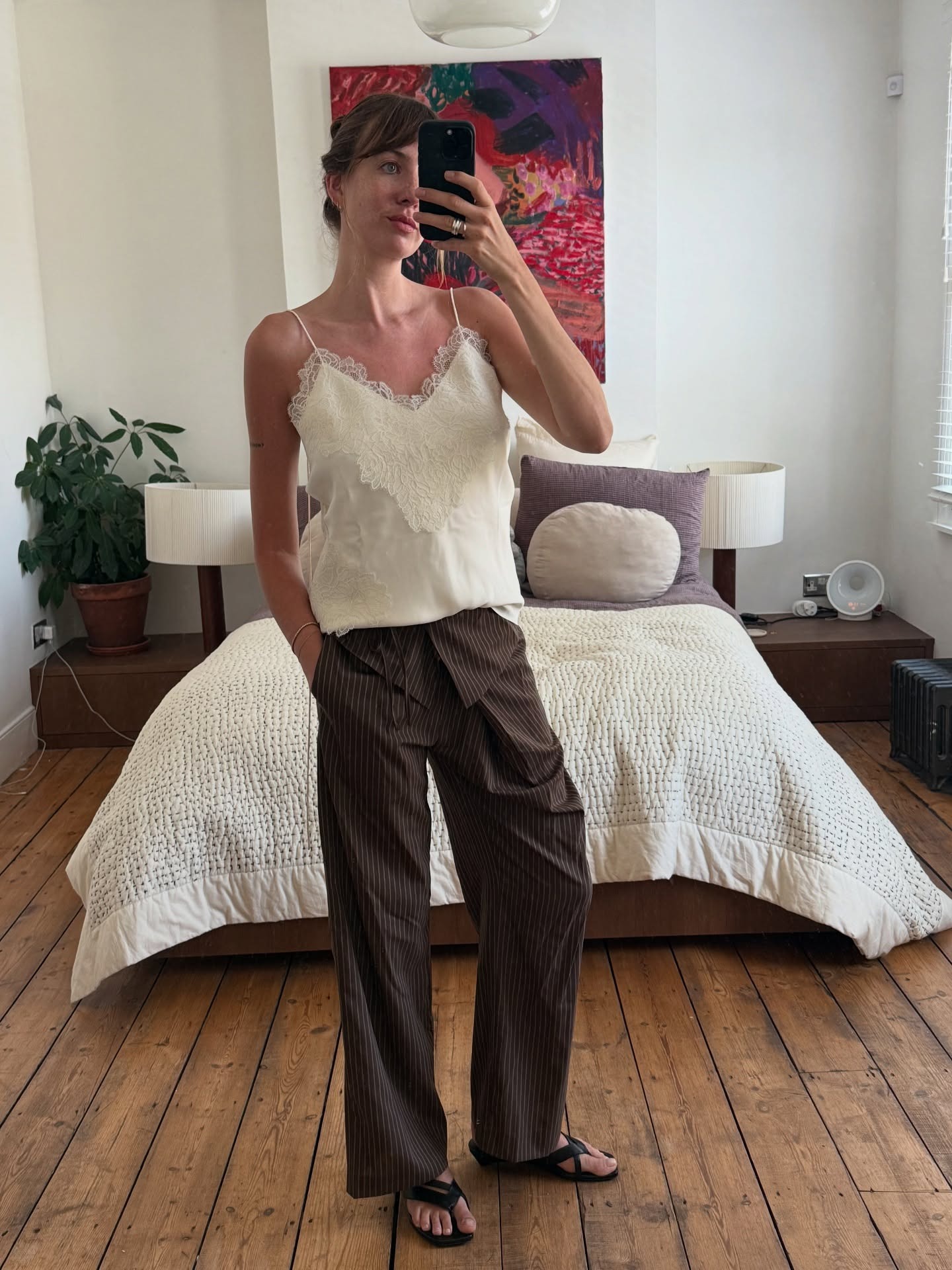 @lizzyhadfield wears a pretty cami top outfit.
