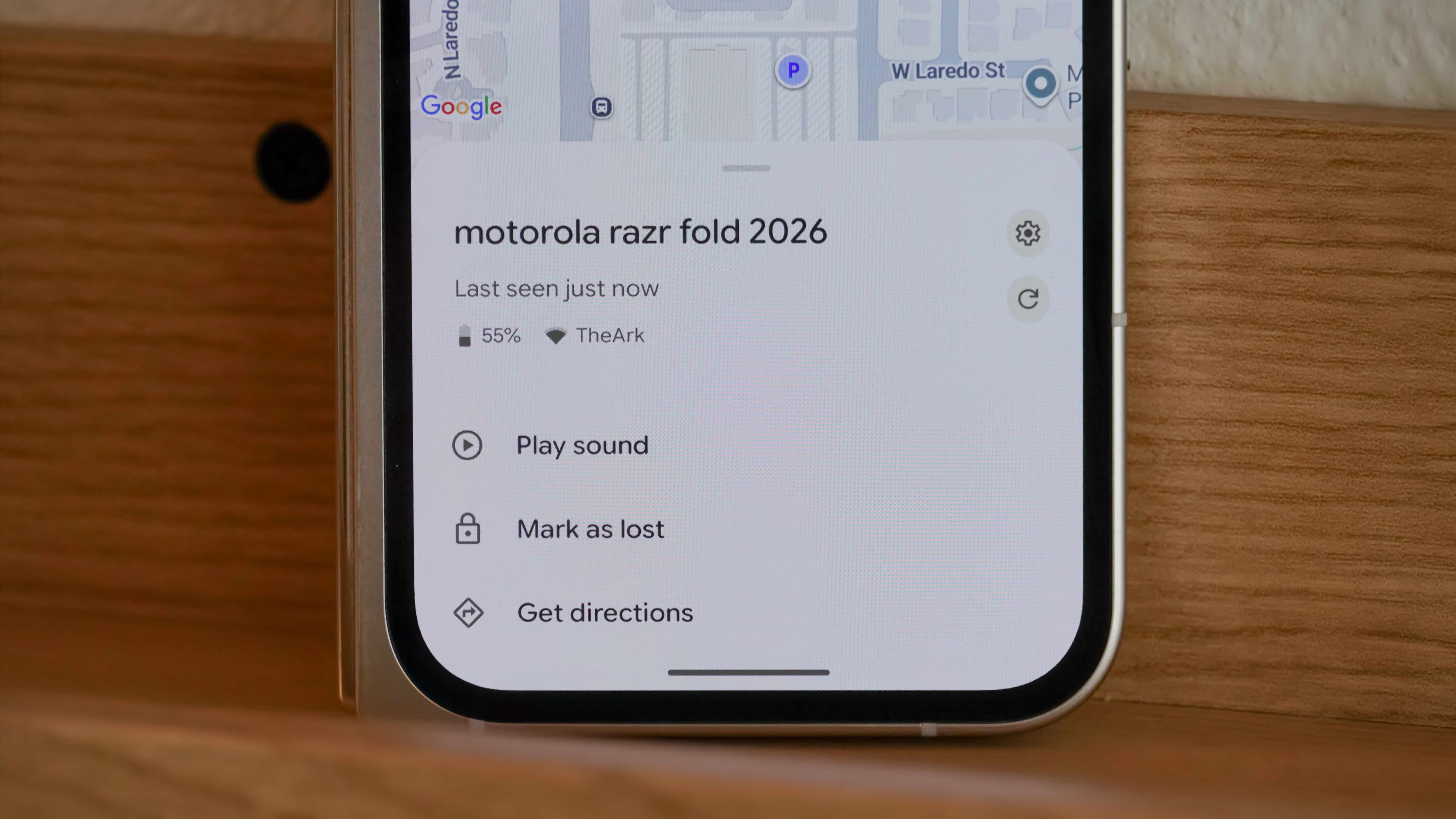 Using Find Hub to locate Android phones and accessories.