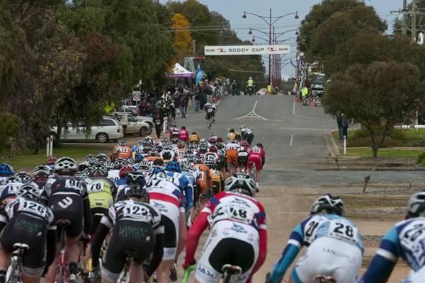 The field head up the home straight on the 1.2km street circuit in Ouyen.