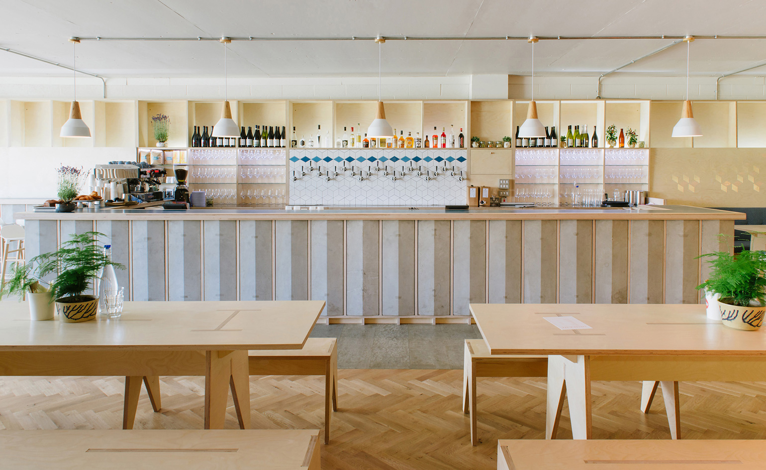 Bar view of Mason & Company