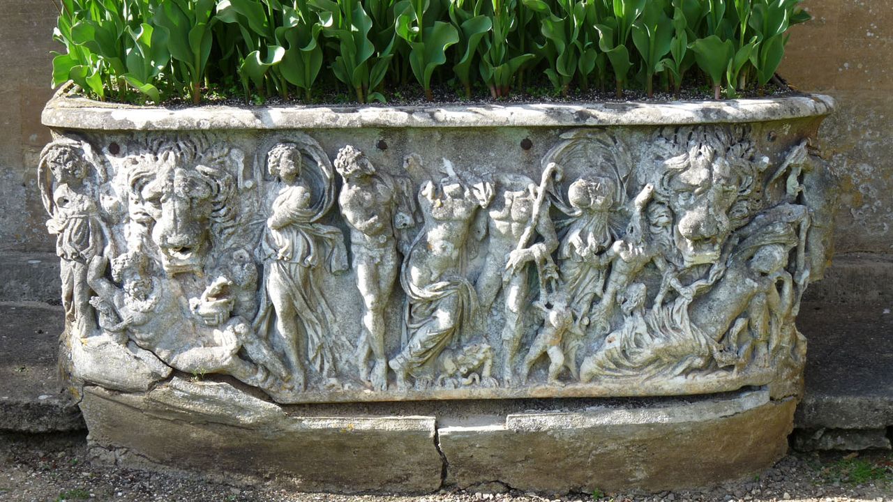 Roman flowerpot