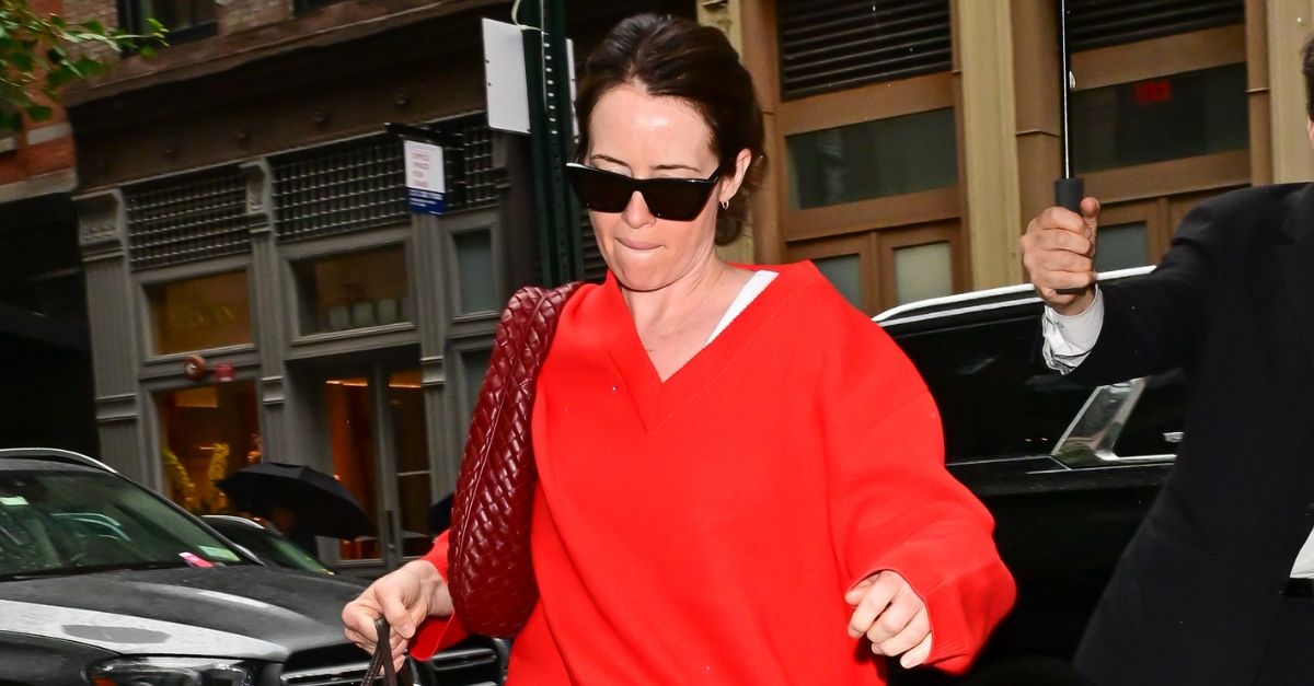 Not Trainers—The Coolest Women In Their 60s and 40s Are Wearing Straight-Leg Jeans With These Shoes Instead