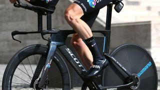 Thymen Arensman riding the new Scott Plasma TT bike at the Giro d'Italia Stage 2