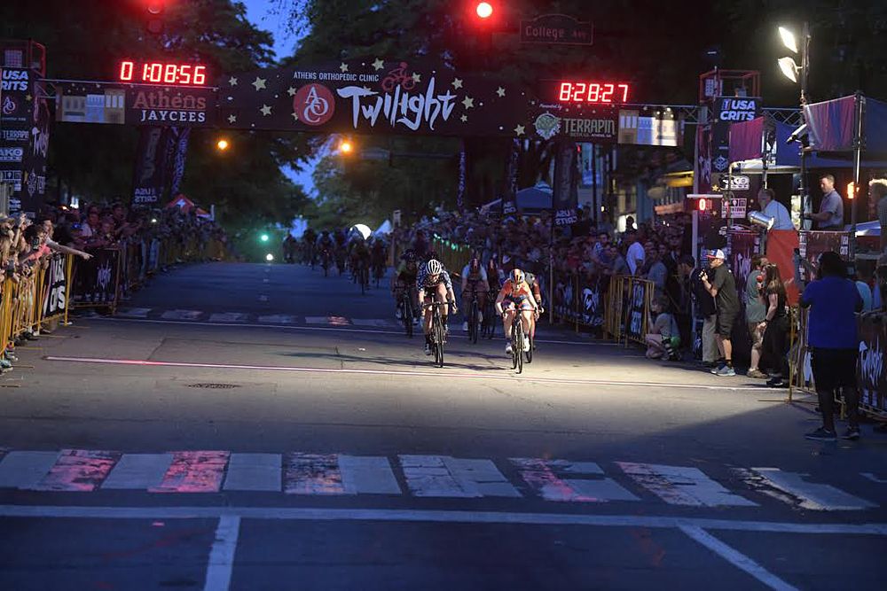 Samantha Schneider (Iscorp Pro Cycling) wins Athens Twilight 2018