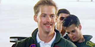 Goose smiling in Top Gun