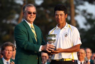 Hideki Matsuyama wins the silver cup at The Masters in 2011