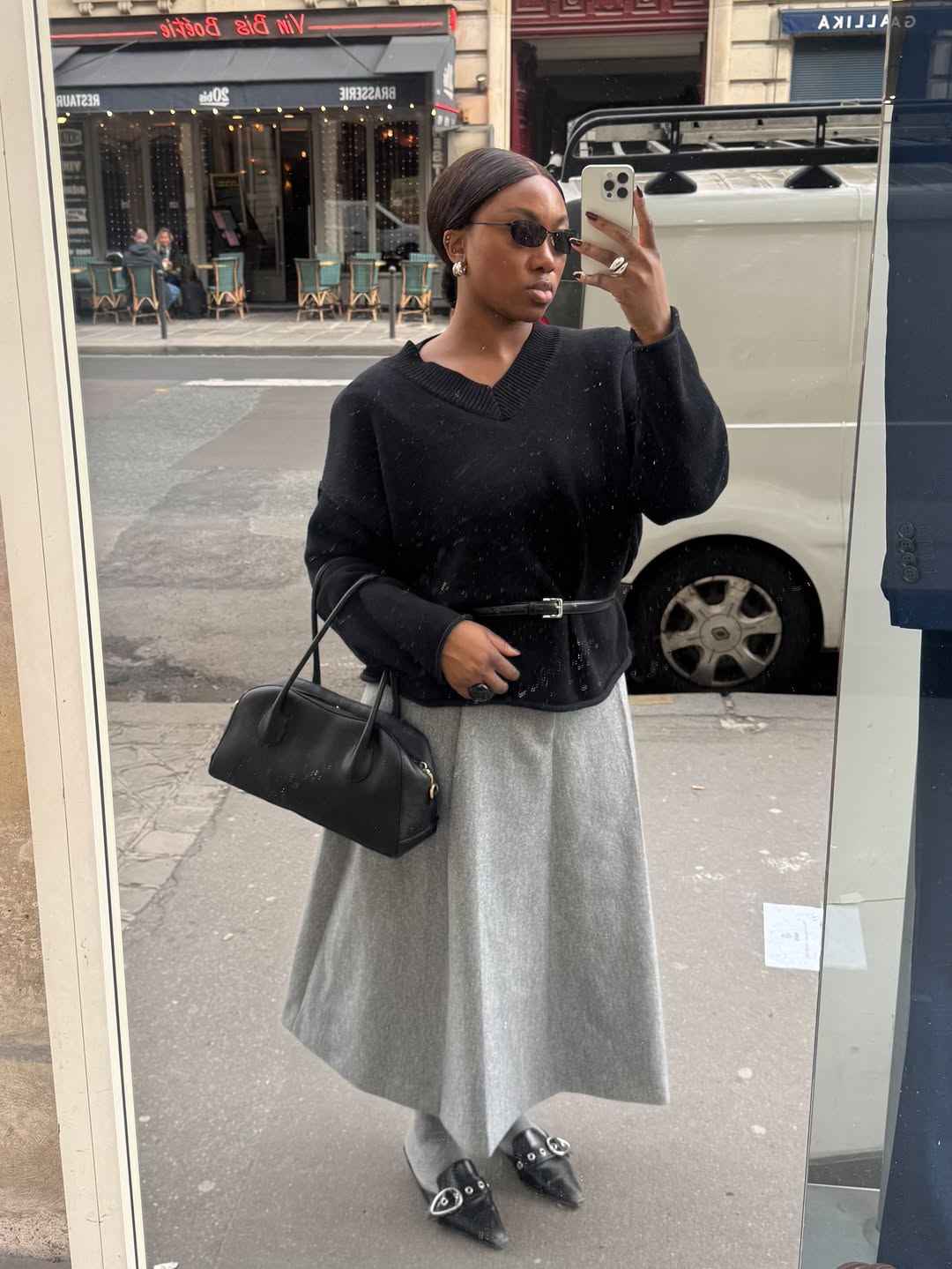 Woman wearing a spring outfit idea.