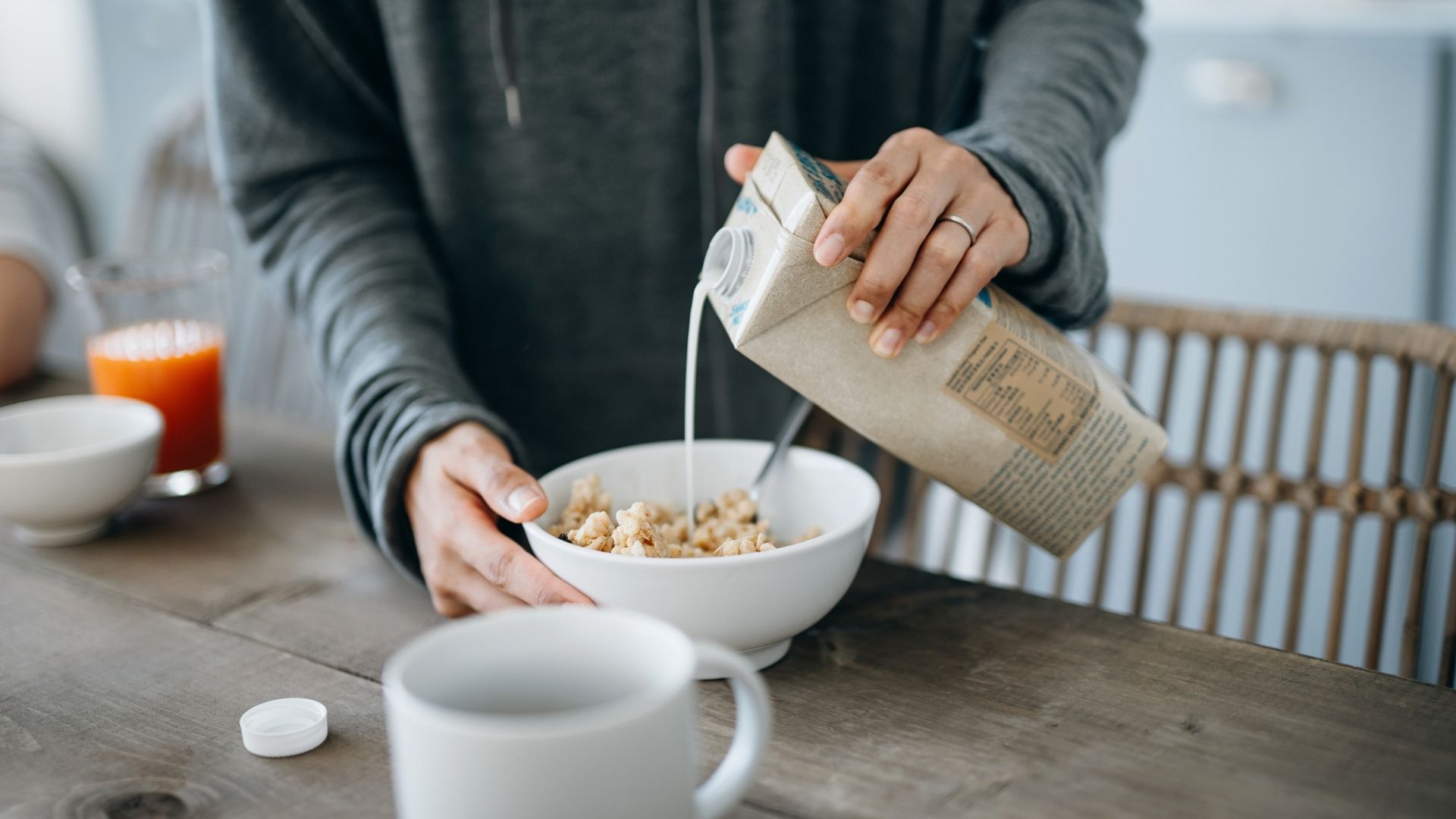 Oat milk maker