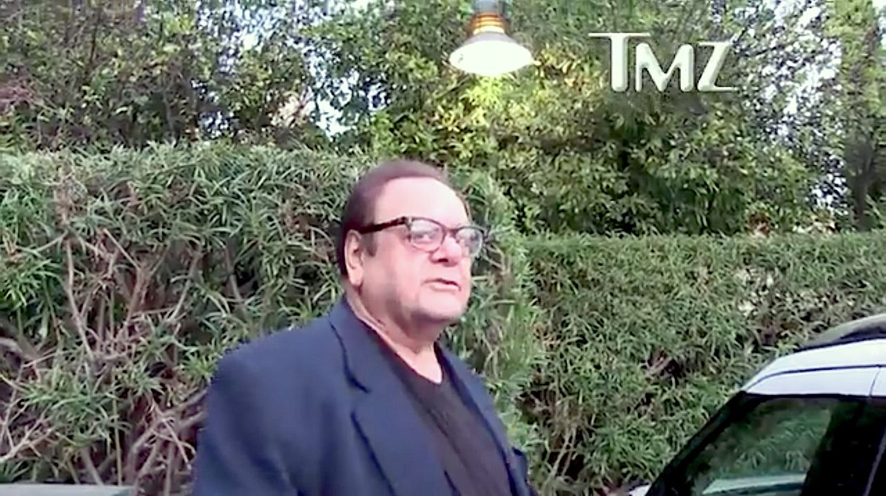 Paul Sorvino threatens Harvey Weinstein