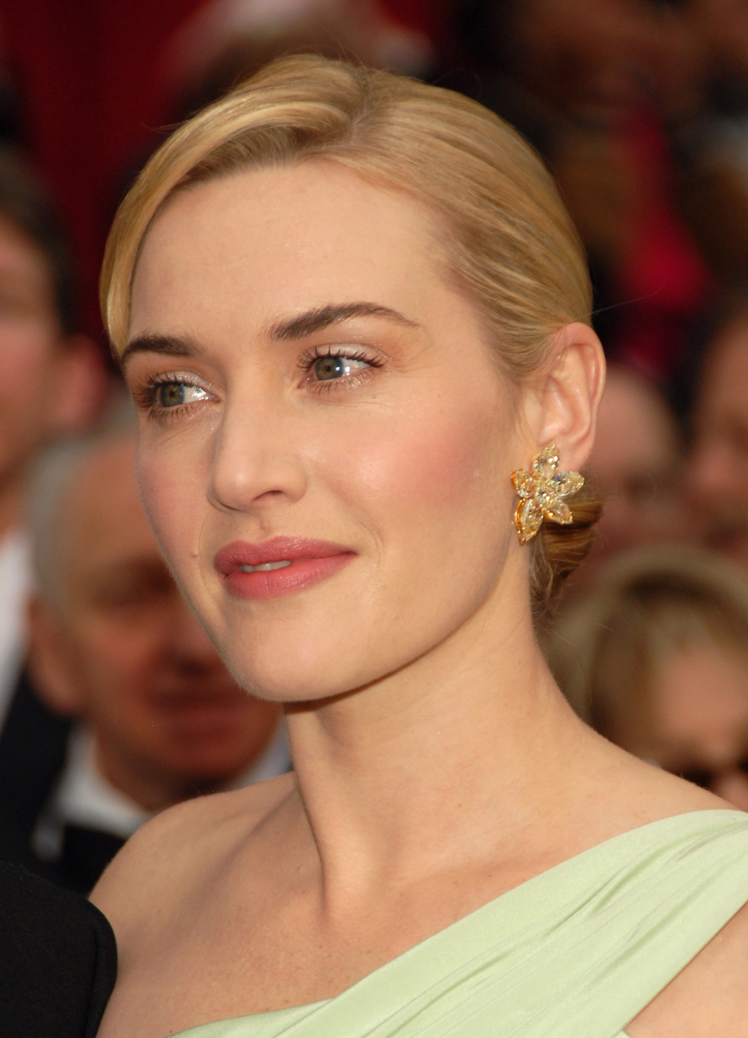 Kate Winslet arriving at the 79th Annual Academy Awards in 2007