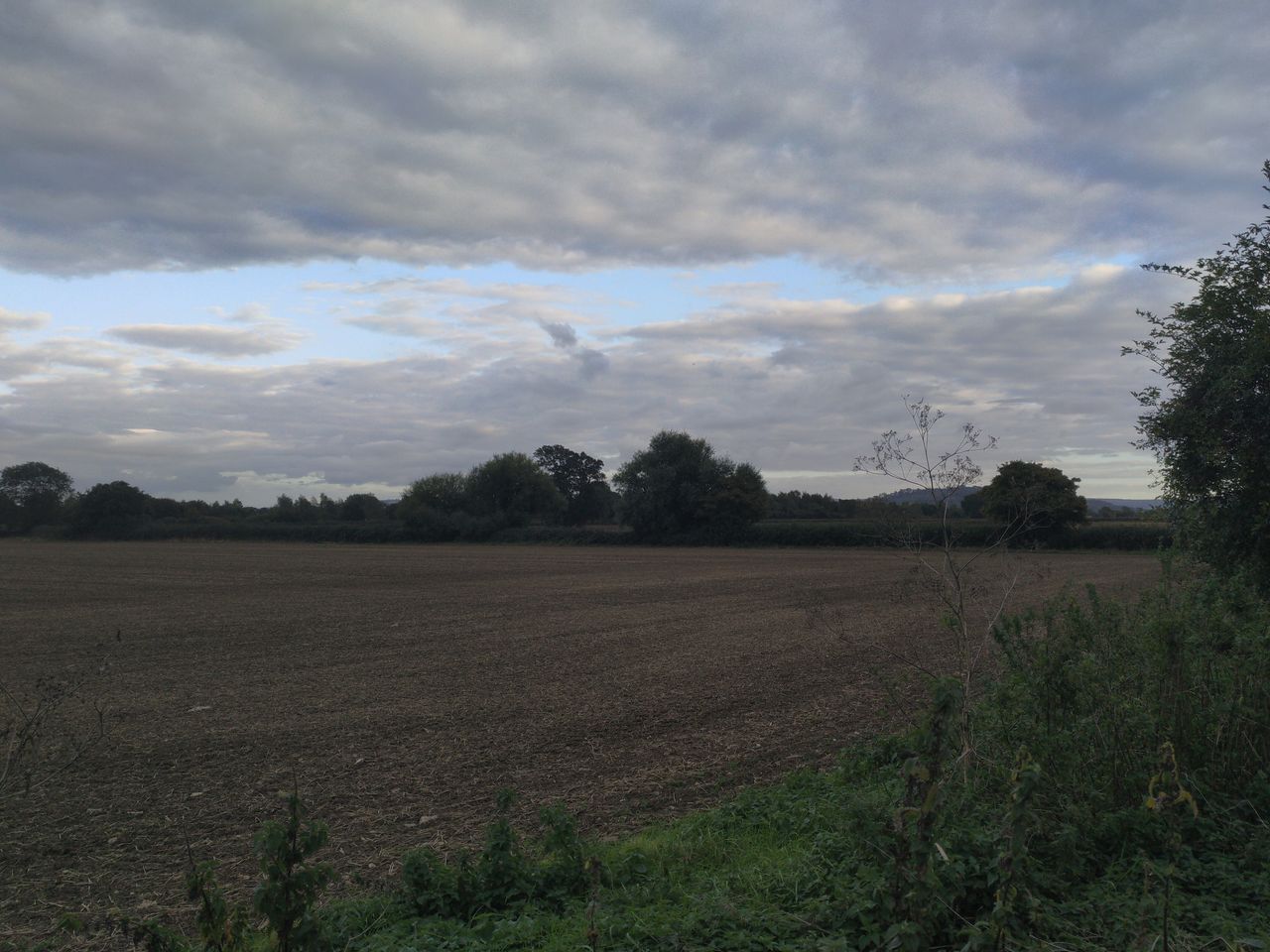 Dusk light with HDR enabled &ndash; a marked improvement.