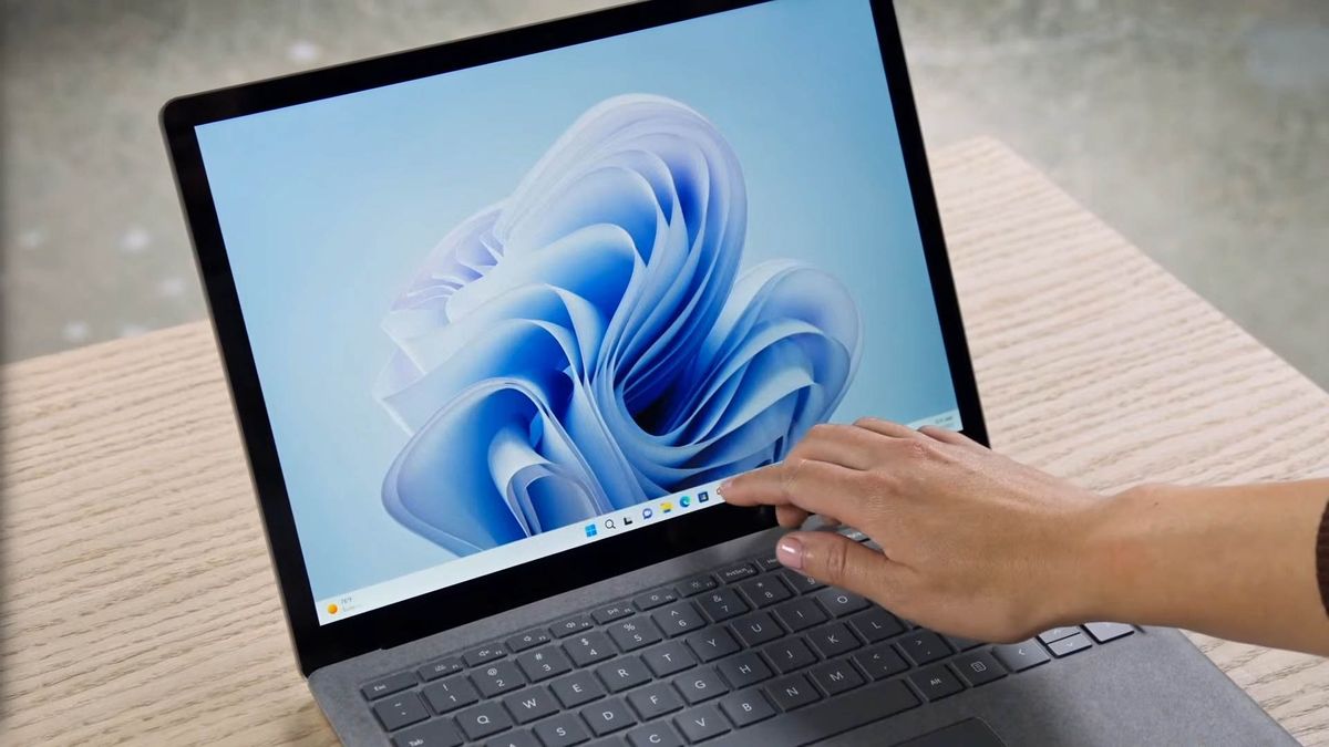 MacBook Air M2 vs. Surface Laptop 5: Which laptop is best? | Laptop Mag