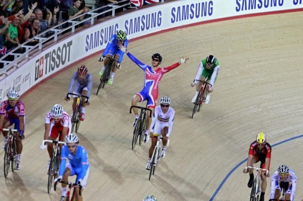 Swift wins the omnium scratch race