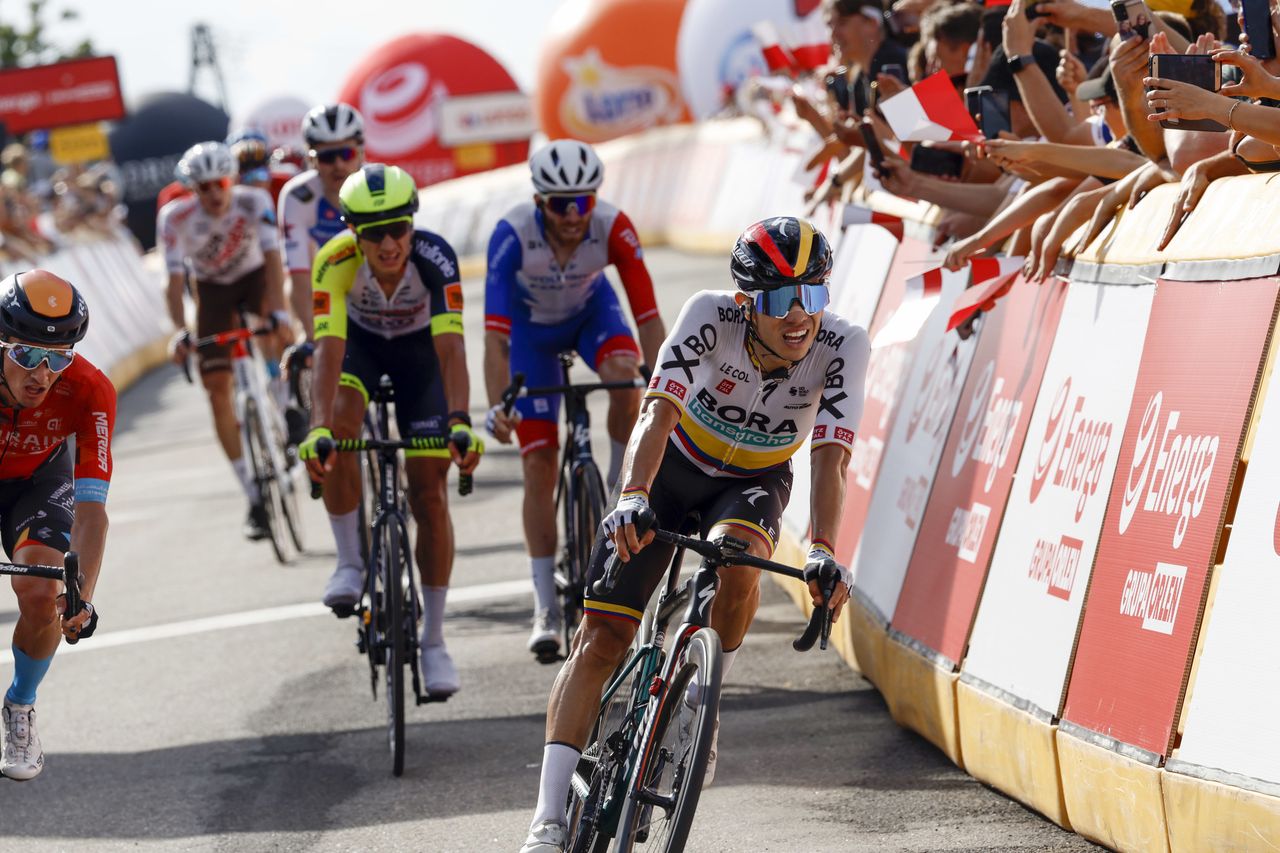 Tour de Pologne 2022 - 79th Edition - 3rd stage Krasnik - Przemysl 237,9 km - 01/08/2022 - Sergio Higuita (COL - Bora - Hansgrohe) - Pello Bilbao (ESP - Bahrain Victorious) - photo Ilario Biondi/SprintCyclingAgency&Acirc;&copy;2022