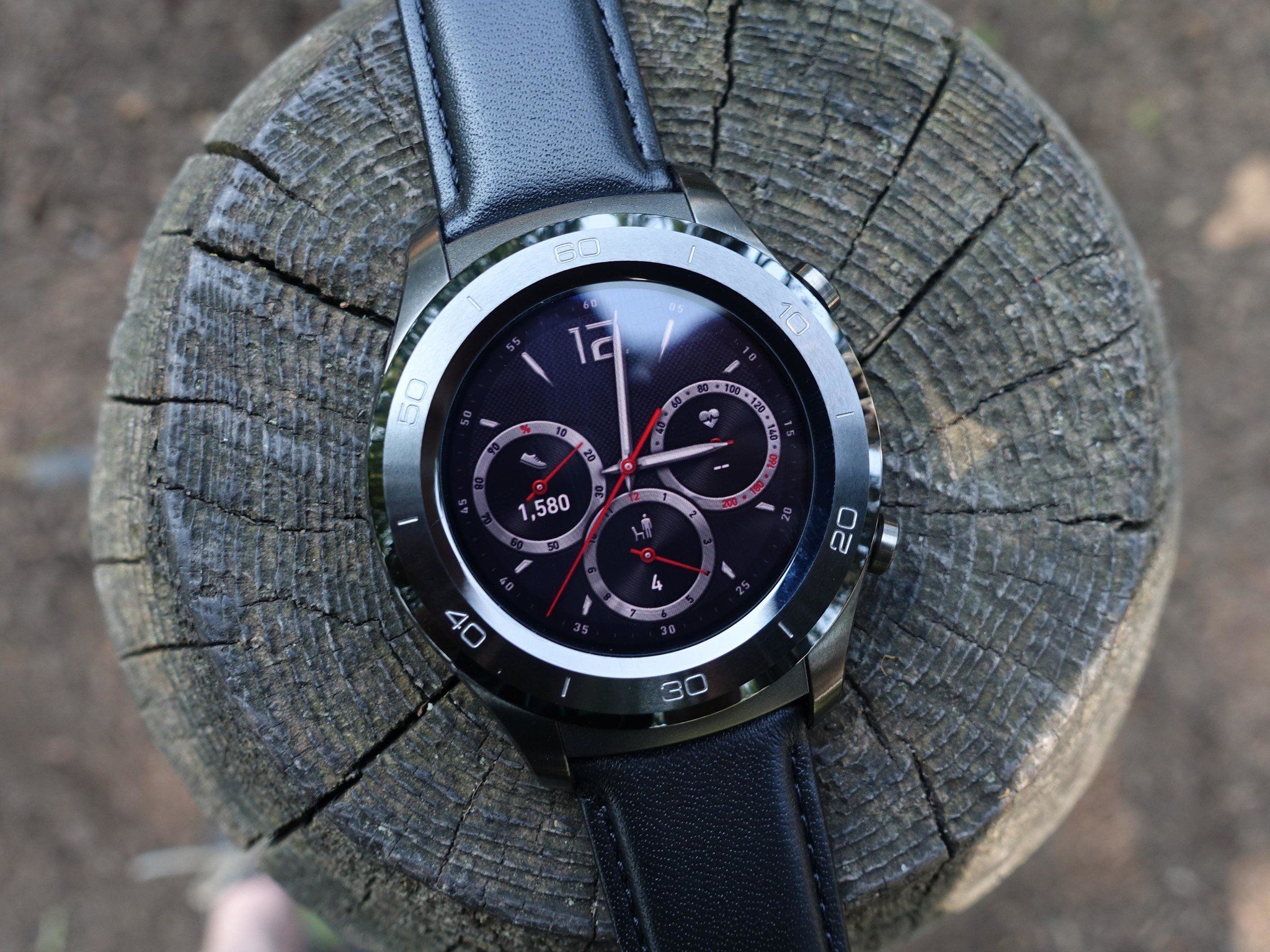 Hands-on with Android Pie on Wear OS: This smartwatch doesn't need a ...