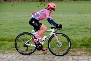 OUDENAARDE BELGIUM APRIL 03 Clara Honsinger of United States and Team EF Education Tibco Svb competes in the breakaway through cobblestones sector during the 19th Ronde van Vlaanderen Tour des Flandres 2022 Womens Elite a 1586km one day race from Oudenaarde to Oudenaarde RVV22 RVVwomen on April 03 2022 in Oudenaarde Belgium Photo by Bas CzerwinskiGetty Images