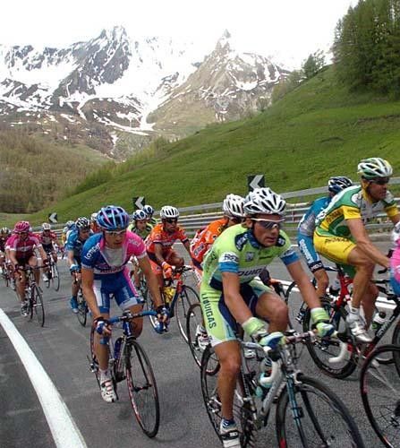 Danilo Di Luca and Damiano Cunego ride together during stage 14