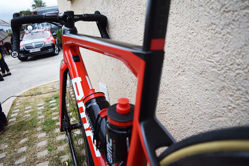 A Di2 integration point sits on the down tube of the frame