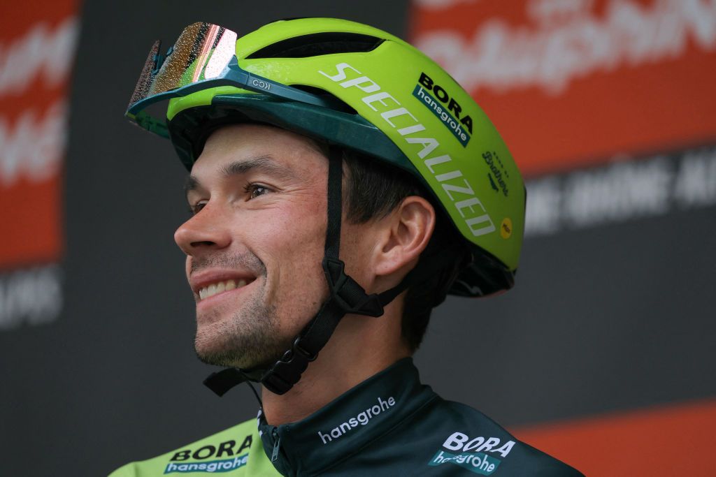 Riders before the start of Dauphine 2024 stage 1