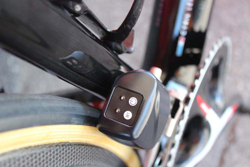 The buttons on the top of the FSA front derailleur