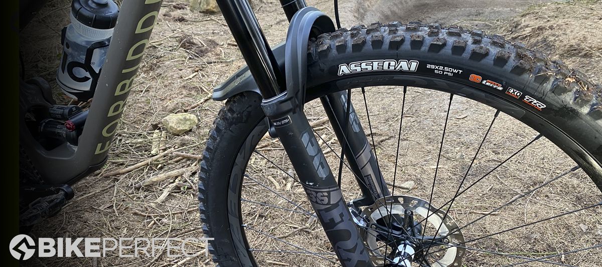 Fox 36 Float Performance Elite Grip 2 fork on the mountain bike trail