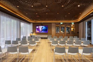 One of Australia’s leading providers of premium meeting environments has partnered with Sennheiser to deliver sophisticated, future-ready spaces that adapt to any team, setup, or work style. 
