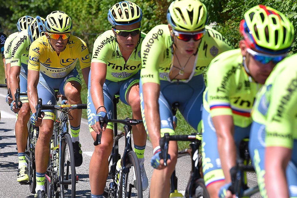 Tinkoff line up in front of Alberto Contador