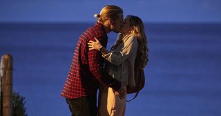 Ash (Martin Ashford) kisses Tori Morgan in Home and Away.