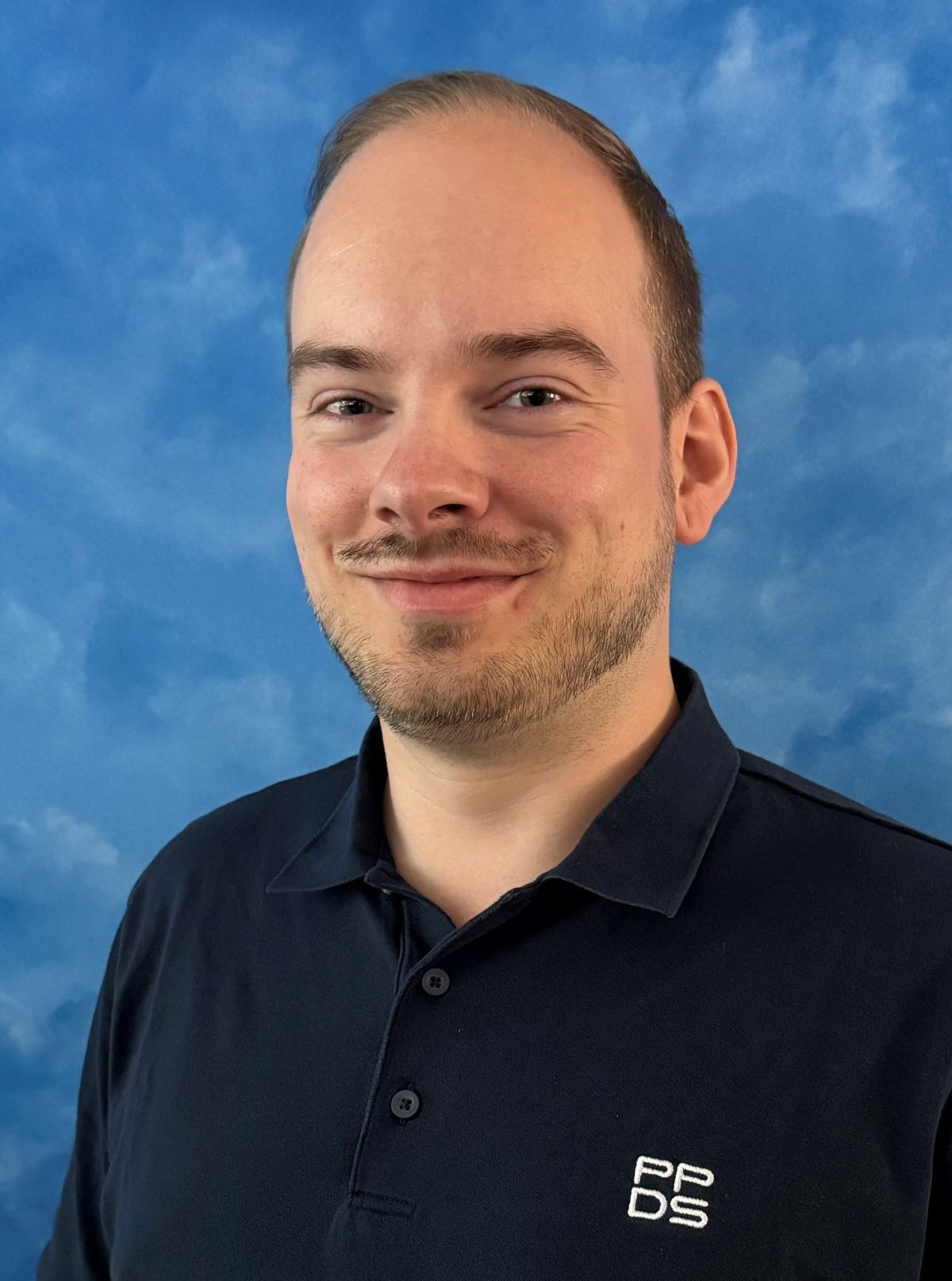 Grinning headshot of Hendrick Hack.