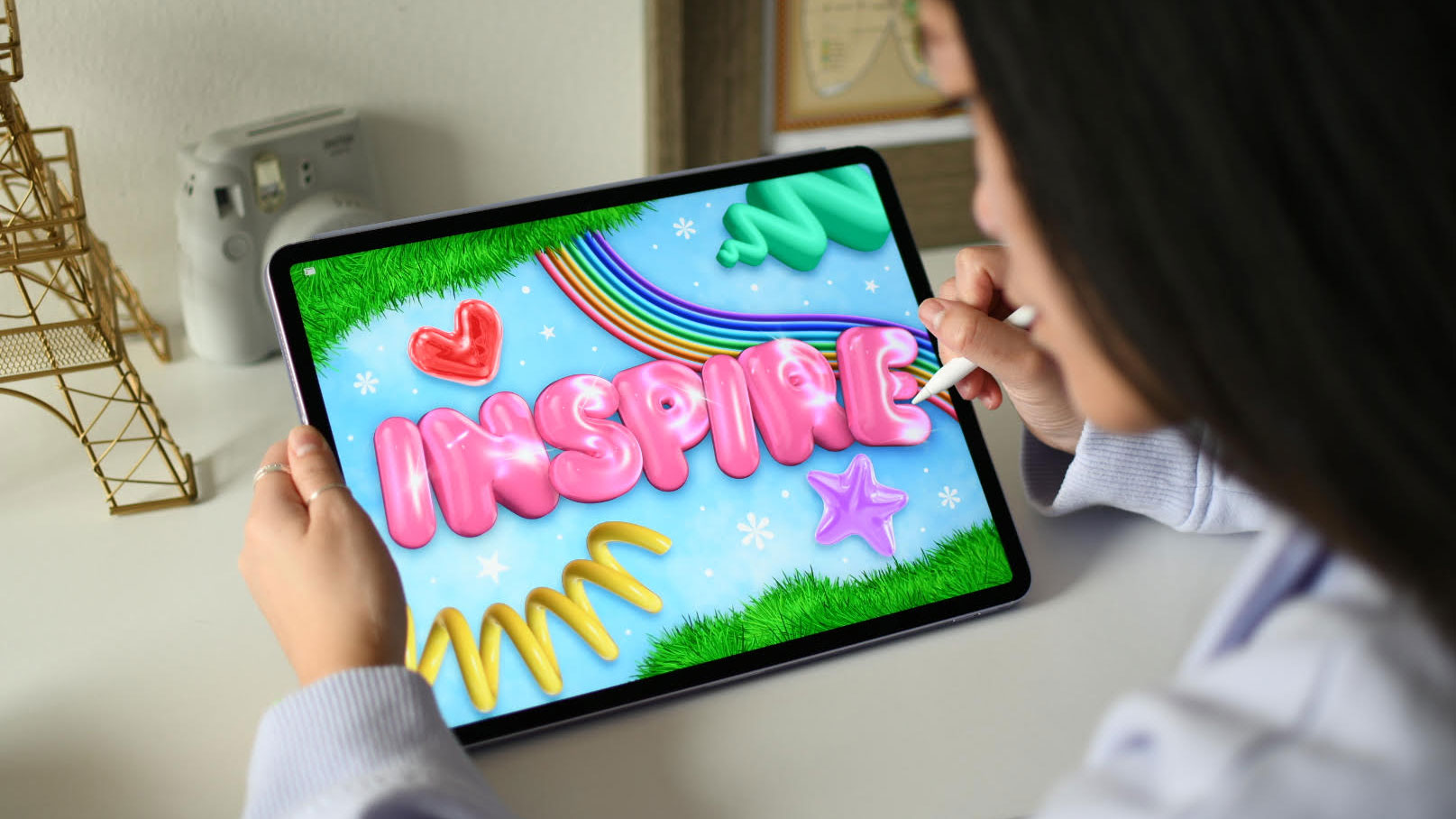 Abigail Bixer at an iPad