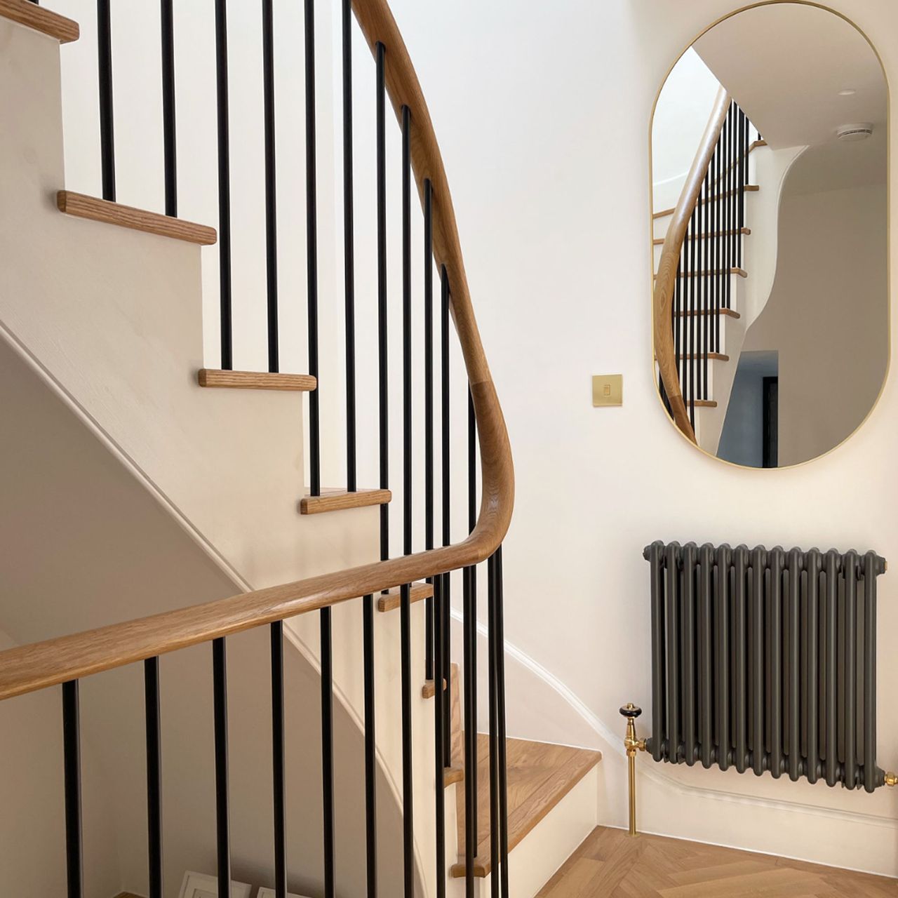 How to paint a stairwell - with and without a ladder | Ideal Home