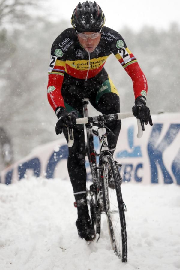 Nys pushes on through the snow