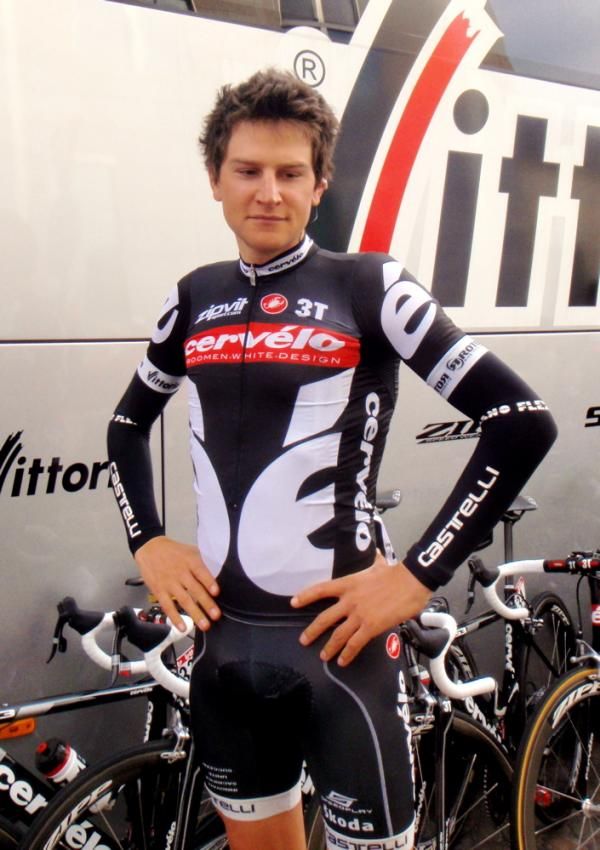 Ted King (Cerv&eacute;lo TestTeam) strikes a pose before the start