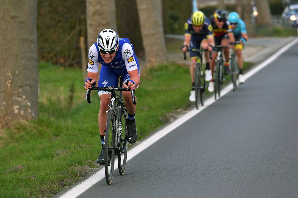 Yves Lampaert attacks in Dwars door Vlaanderen