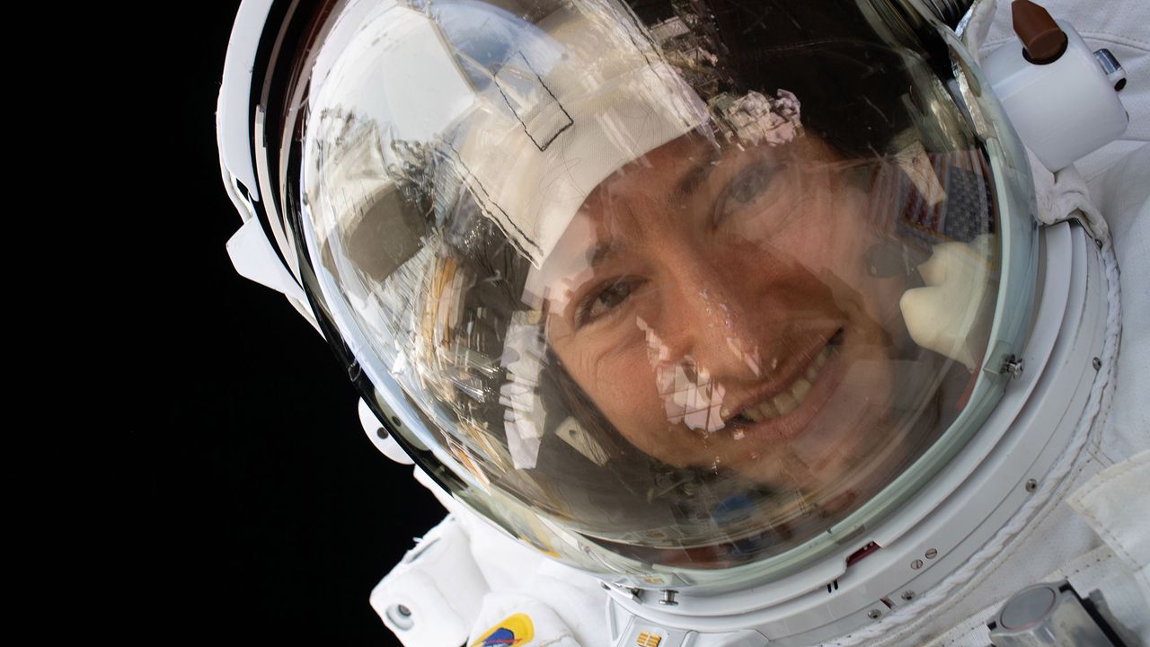 expedition 61 spacewalks