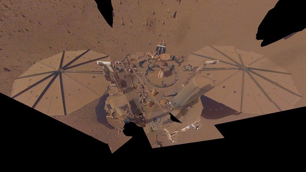 Mars InSight Lander Sends Bittersweet Goodbye Selfie After 4 Years Of ...