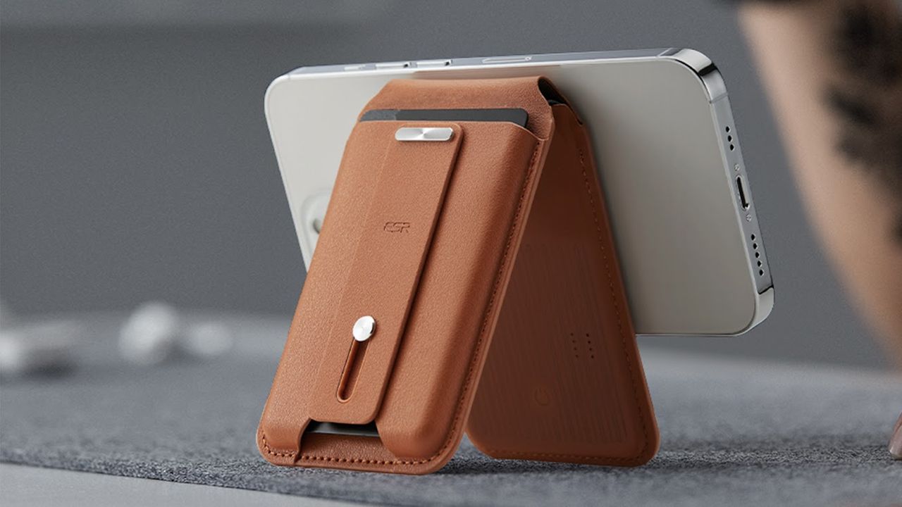 ESR Geo Wallet stand for iPhone 14