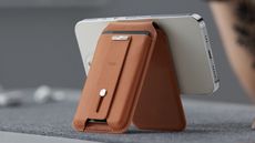 ESR Geo Wallet stand for iPhone 14