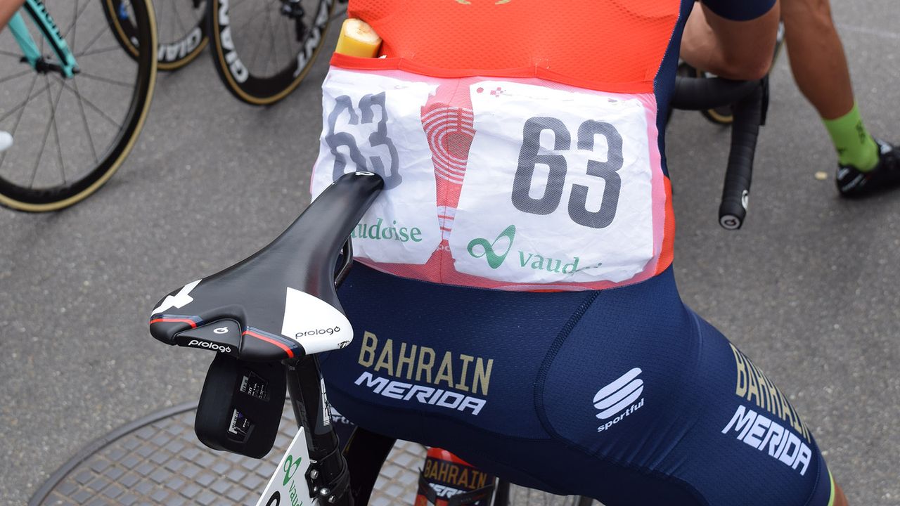Bahrain-Merida appeared to be wearing new Sportful jerseys that feature clear pockets on the outside of the normal cargo pockets to store a race number