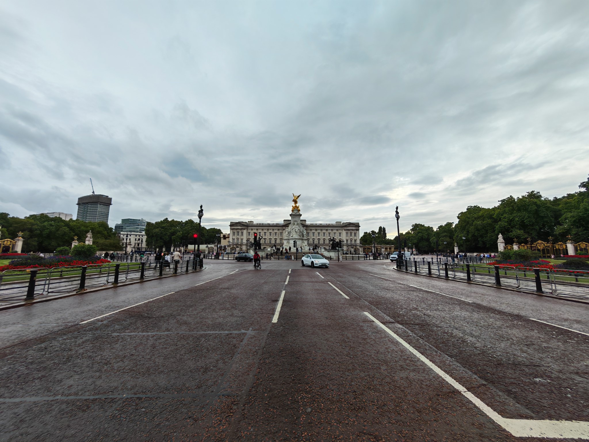 Honor Magic V5 review photos in London